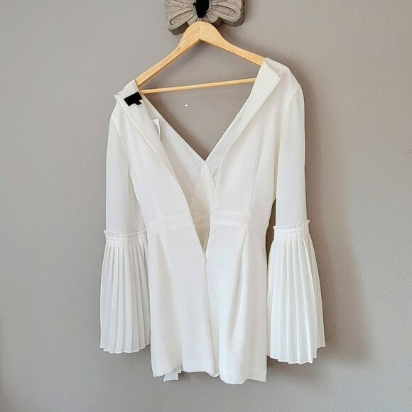 🆕️ INTERMIX Kingston Pleated Long Sleeve Jumpsuit in Ivory White - Picture 15 of 16
